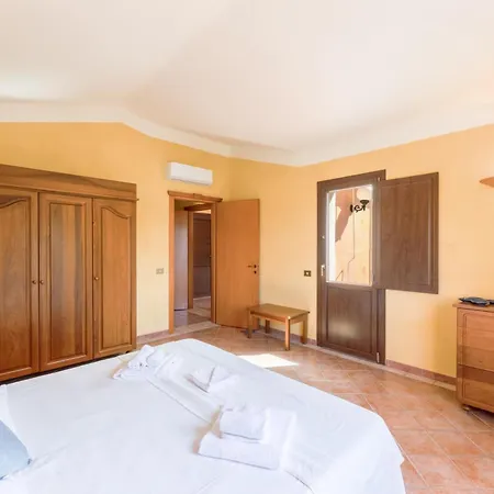 Aparthotel Baia Delle Palme Santa Margherita di Pula