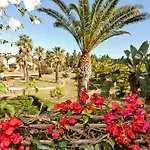 Apart-hotel Baia Delle Palme 4*