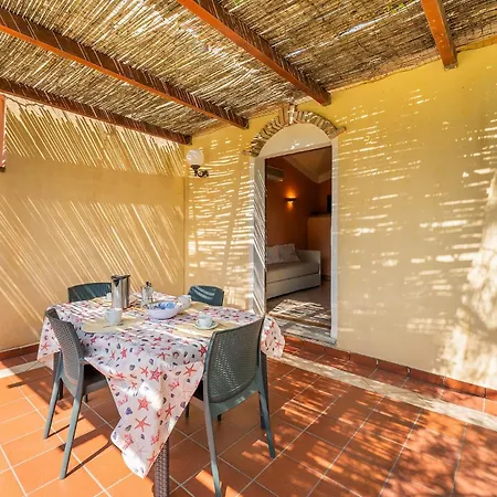 Aparthotel Baia Delle Palme 3*